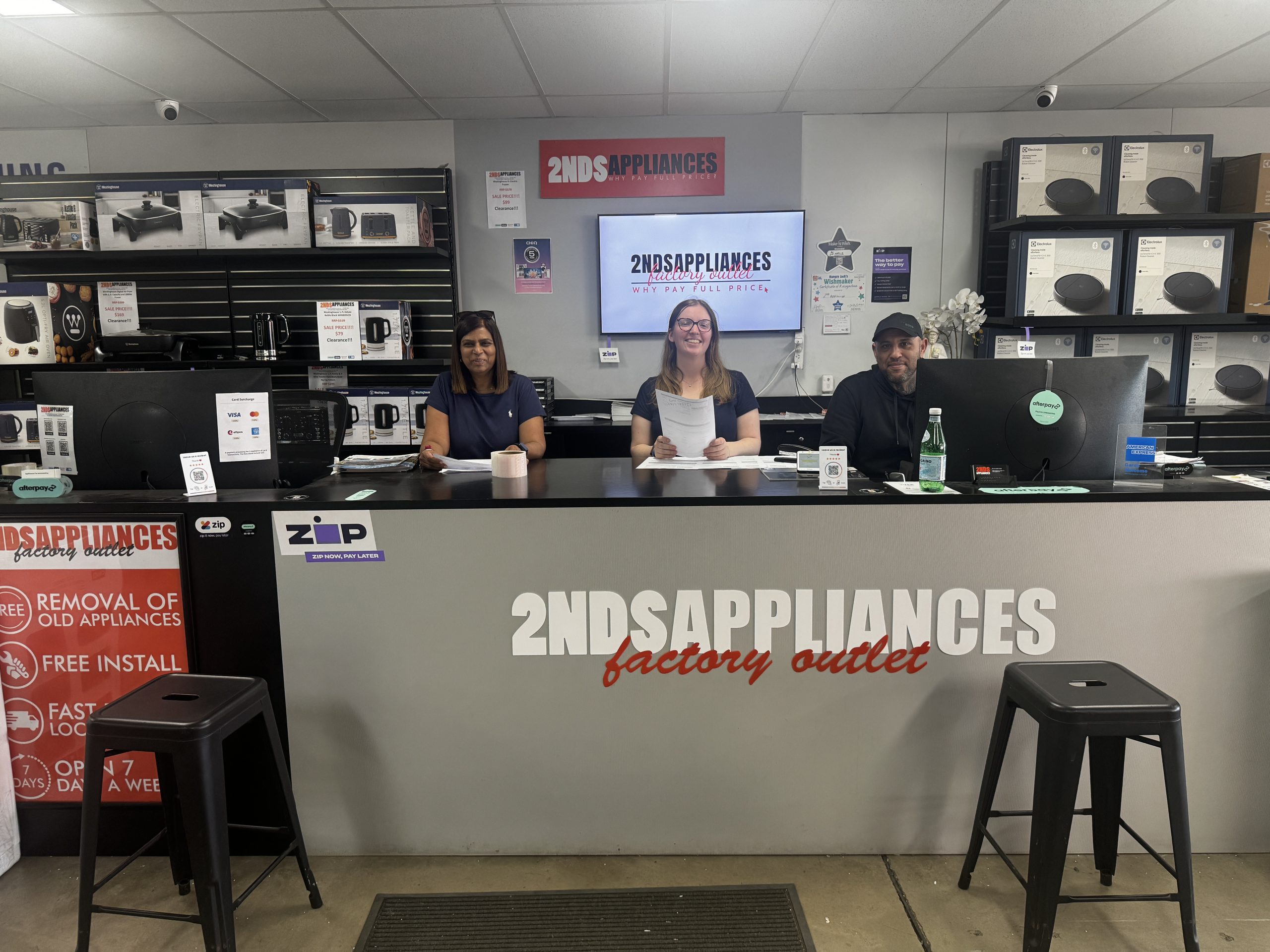 Google review stands on the counter at 2NDS Appliances